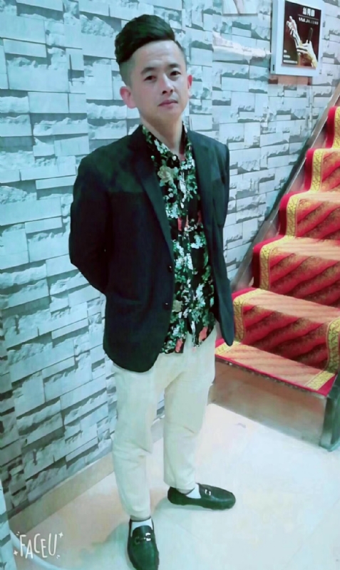 男人三十而立的第一张照片--全国闪婚服务中心