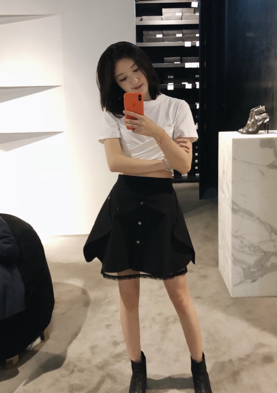 细雨纷飞的第一张照片--全国闪婚服务中心
