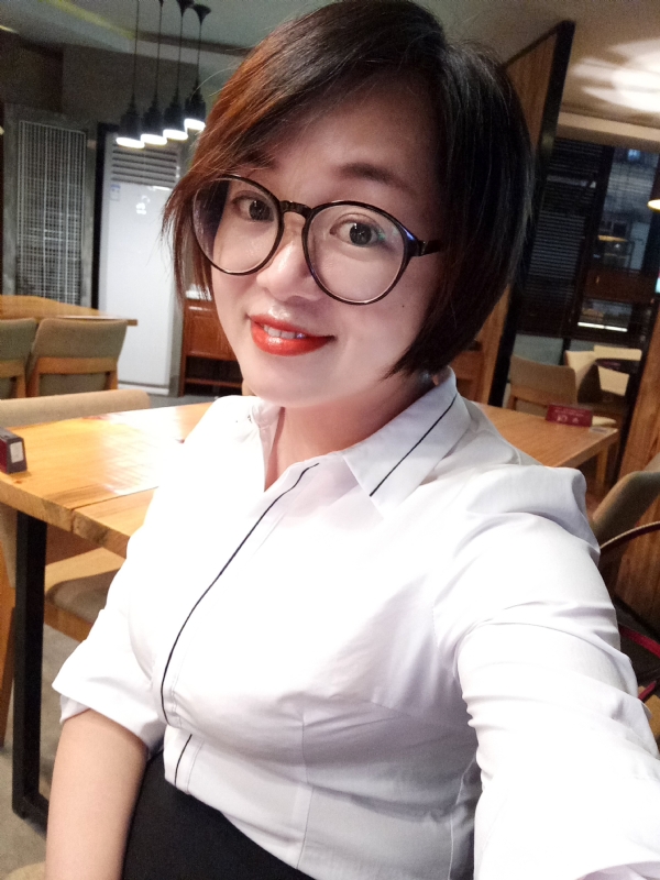 米虫的第一张照片--全国闪婚服务中心