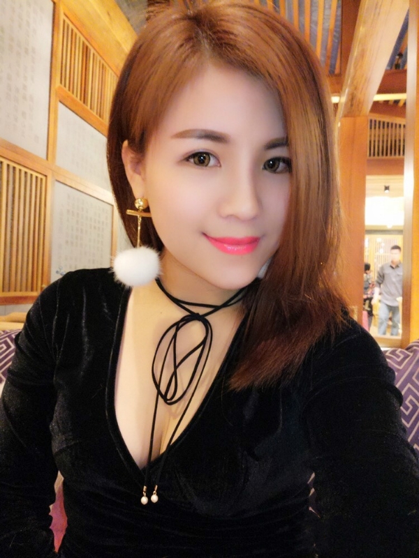 晶晶的第一张照片--全国闪婚服务中心