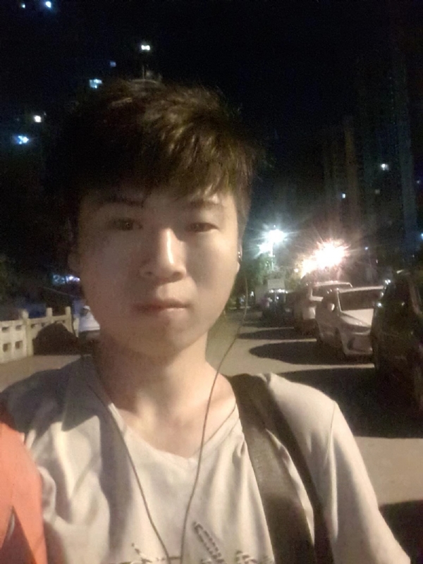 流星的瞬间的第一张照片--全国闪婚服务中心
