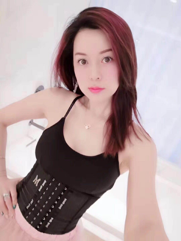 蔡云的第一张照片--全国闪婚服务中心
