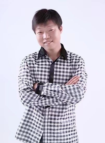 碧海升明月的第一张照片--全国闪婚服务中心