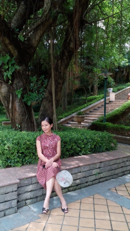 丹蕾的第一张照片--全国闪婚服务中心