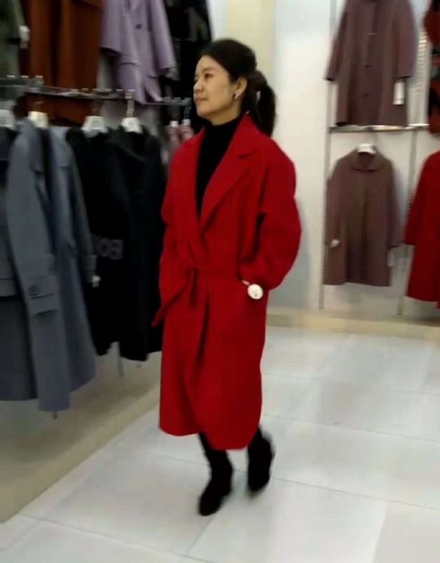 潘琪凌的第一张照片--全国闪婚服务中心
