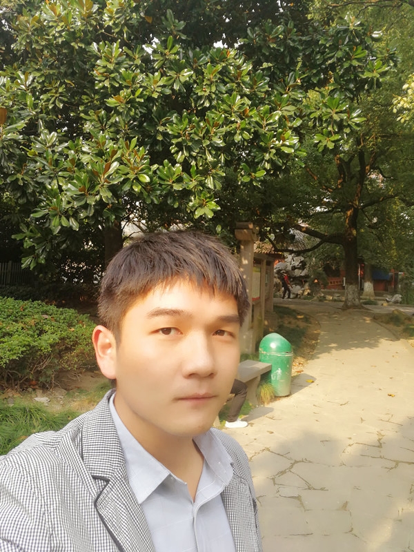 暂时的第一张照片--全国闪婚服务中心