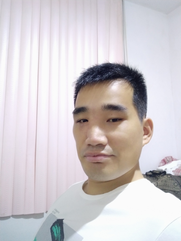 大男孩的第一张照片--全国闪婚服务中心