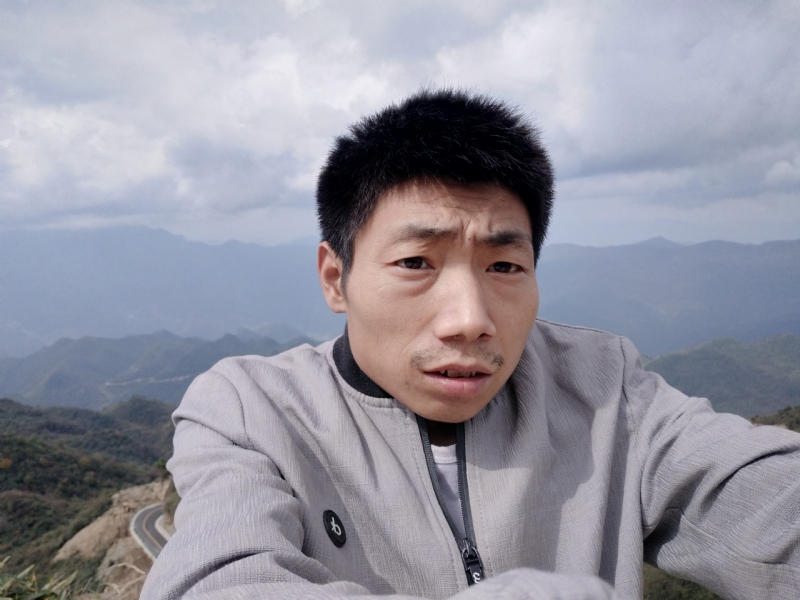 向后半生奋斗的第一张照片--全国闪婚服务中心