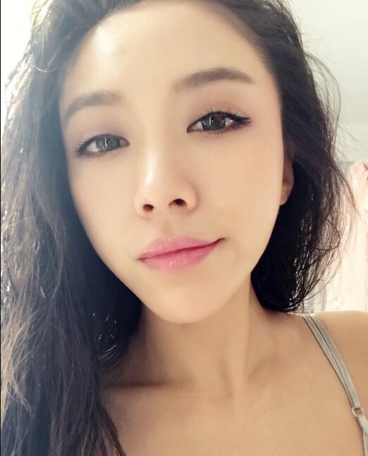欣欣的第二张照片--全国闪婚服务中心