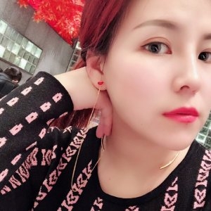 薇薇的第一张照片--全国闪婚服务中心