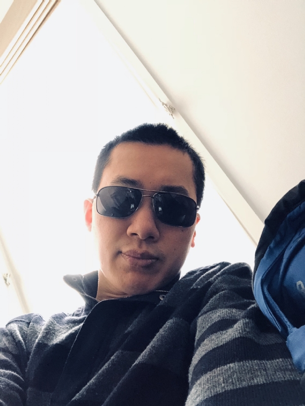 august的第一张照片--全国闪婚服务中心