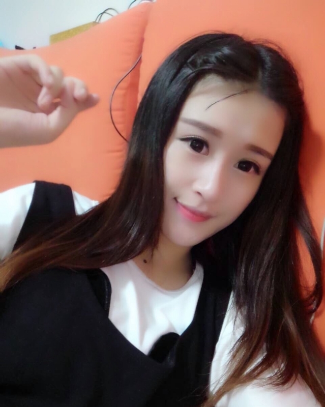花开的季节的第一张照片--全国闪婚服务中心