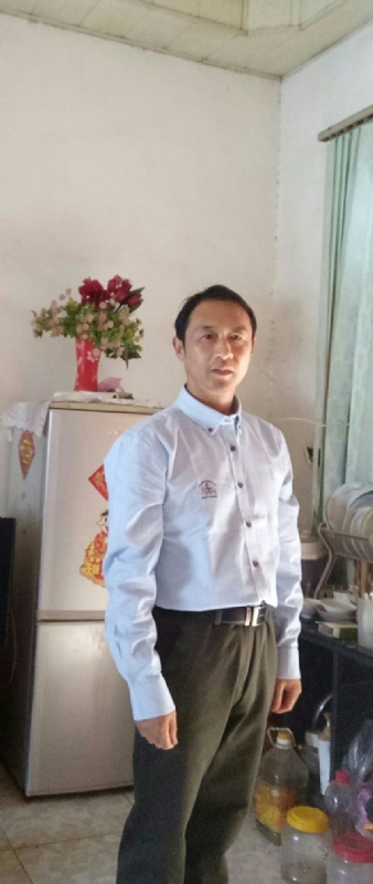 明月的第一张照片--全国闪婚服务中心