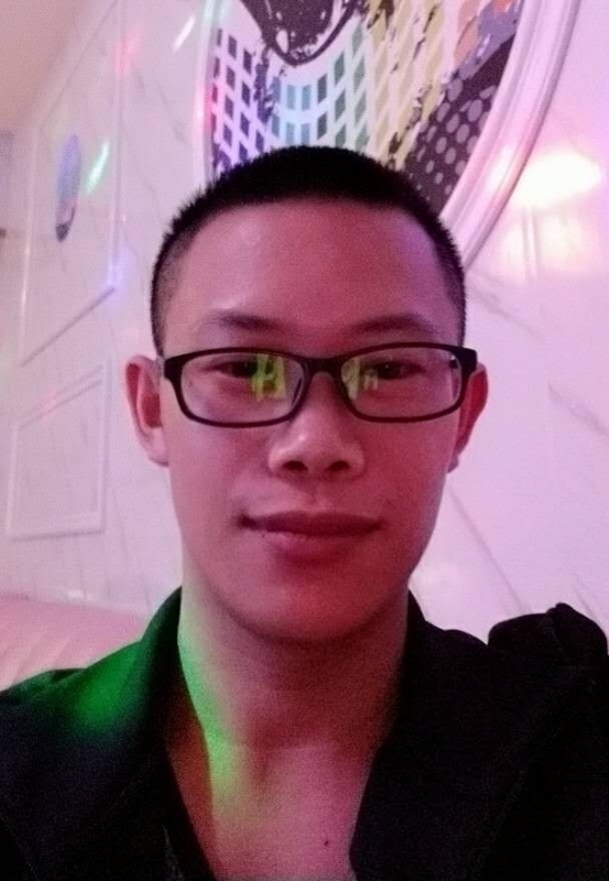 小海哥哥的第一张照片--全国闪婚服务中心
