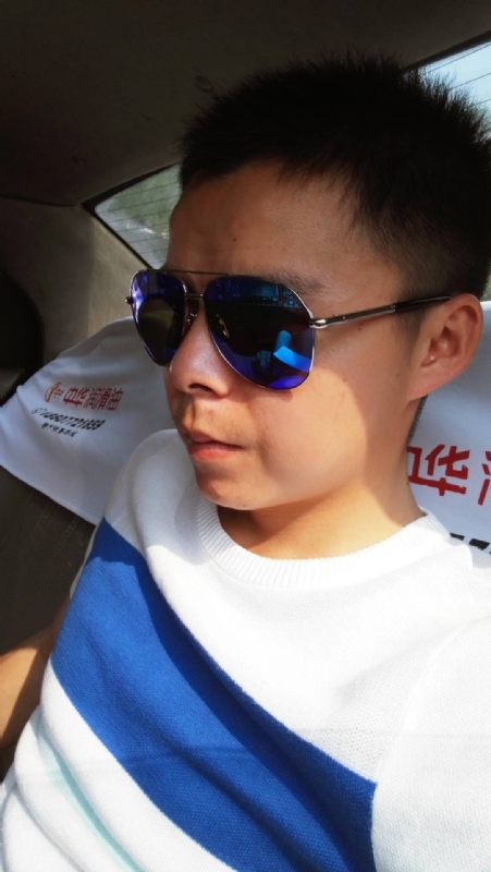 Joker的第一张照片--全国闪婚服务中心
