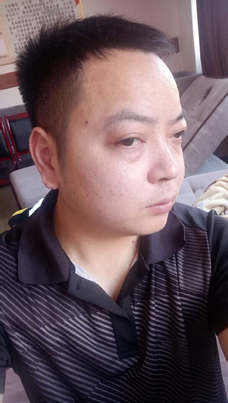 大熊的第一张照片--全国闪婚服务中心