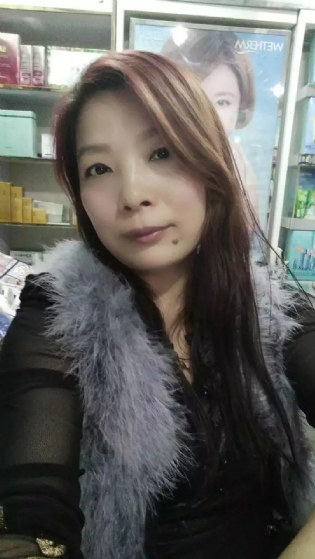 胡静的第一张照片--全国闪婚服务中心