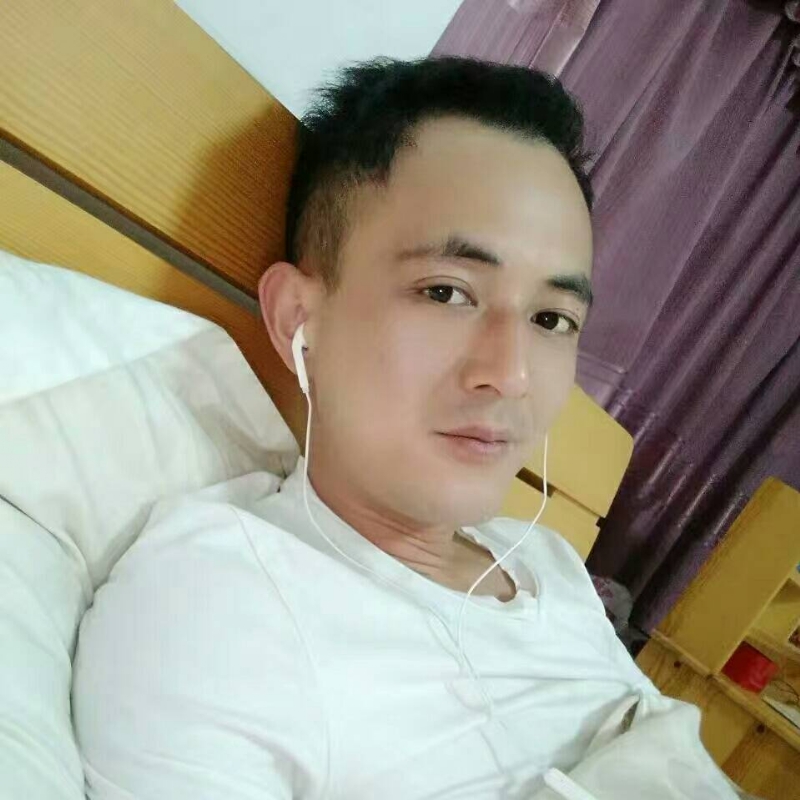 容晨的第二张照片--全国闪婚服务中心