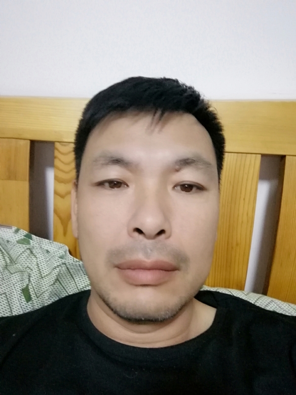 不爱当牛的第一张照片--全国闪婚服务中心