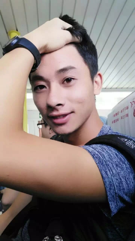不是坏人的第一张照片--全国闪婚服务中心