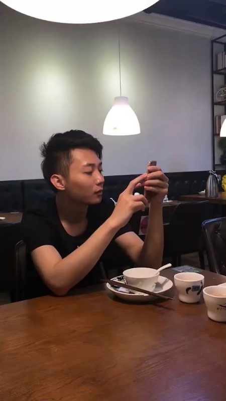 痊愈的第一张照片--全国闪婚服务中心