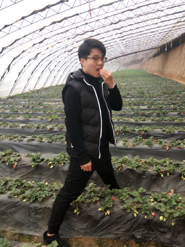 樊小广的第一张照片--全国闪婚服务中心