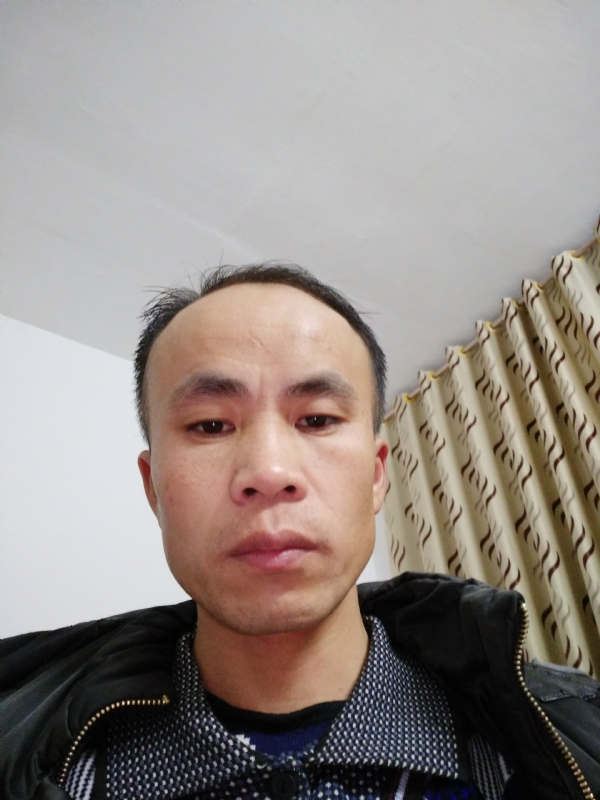 人生相爱的第一张照片--全国闪婚服务中心