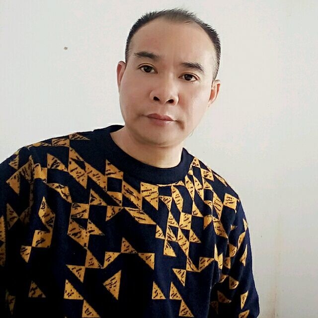 成的第一张照片--全国闪婚服务中心
