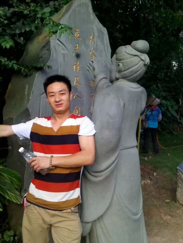 相依相伴的第一张照片--全国闪婚服务中心