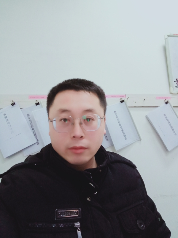 一头猪的第一张照片--全国闪婚服务中心