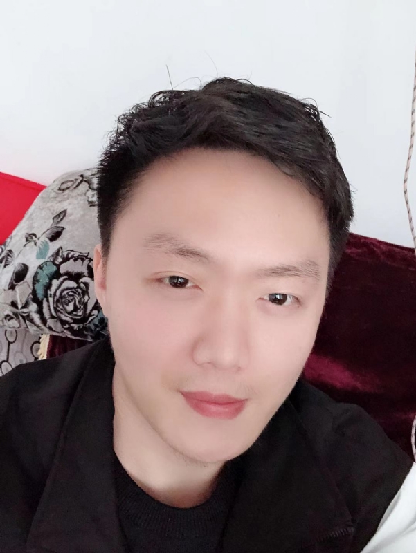 执迷的鲸鱼的第一张照片--全国闪婚服务中心