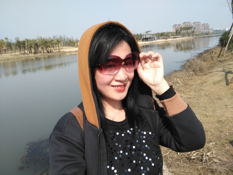雅寻的第一张照片--全国闪婚服务中心