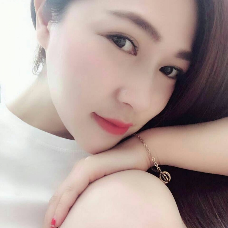 Emily的第一张照片--全国闪婚服务中心
