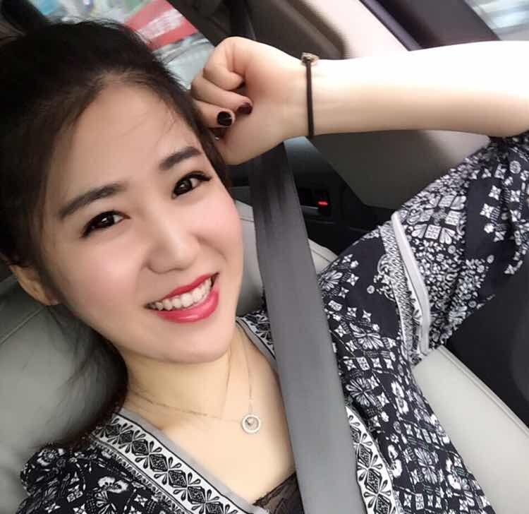 钱多多的第一张照片--全国闪婚服务中心