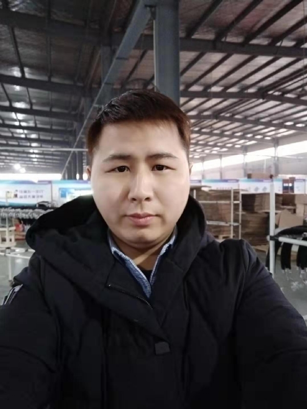 刀锋的第一张照片--全国闪婚服务中心