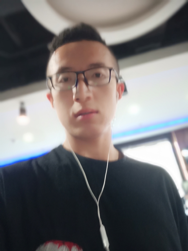 近在咫尺的第一张照片--全国闪婚服务中心