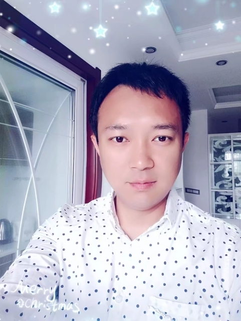 真诚小哥的第一张照片--全国闪婚服务中心