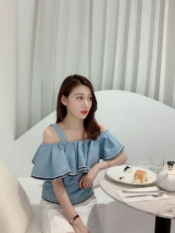 Emily的第一张照片--全国闪婚服务中心