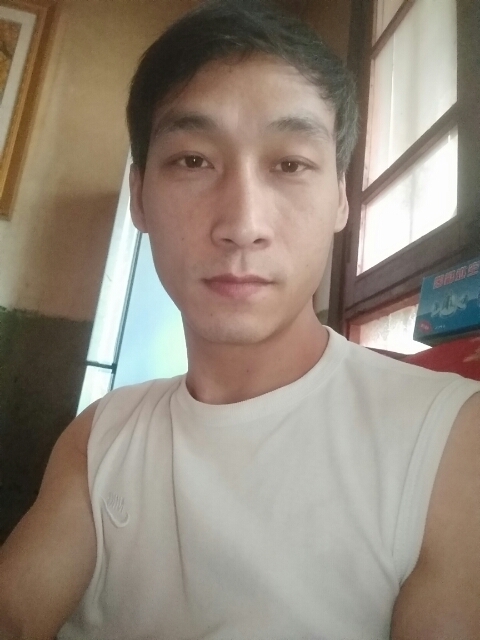 謎的第一张照片--全国闪婚服务中心