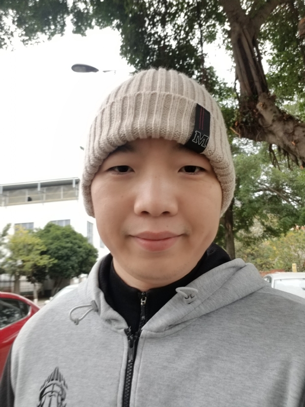 爱笑的老虎的第一张照片--全国闪婚服务中心