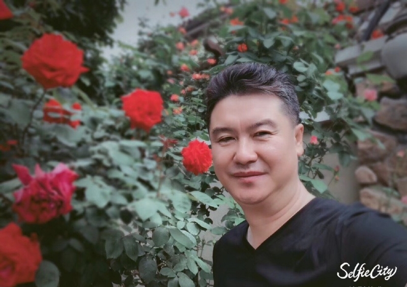 姓李名光耀的第一张照片--全国闪婚服务中心