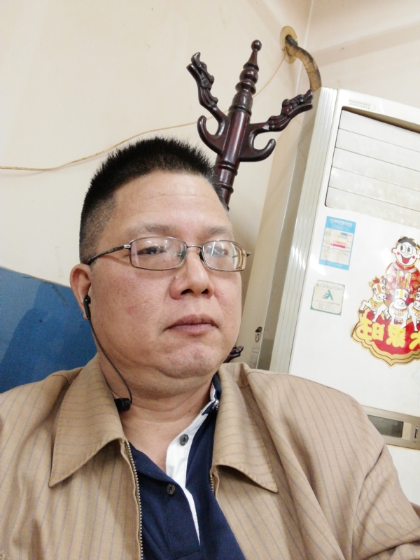 一个人的第一张照片--全国闪婚服务中心