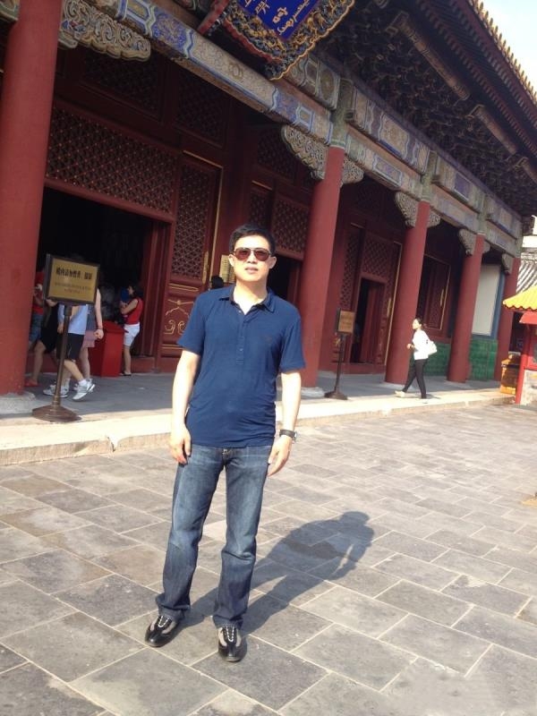 刘刚的第一张照片--全国闪婚服务中心