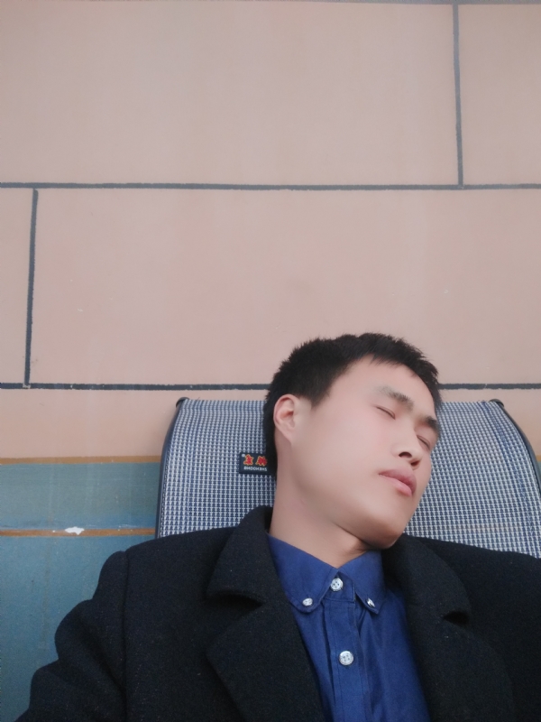 有钱爱情才能长久的第一张照片--全国闪婚服务中心