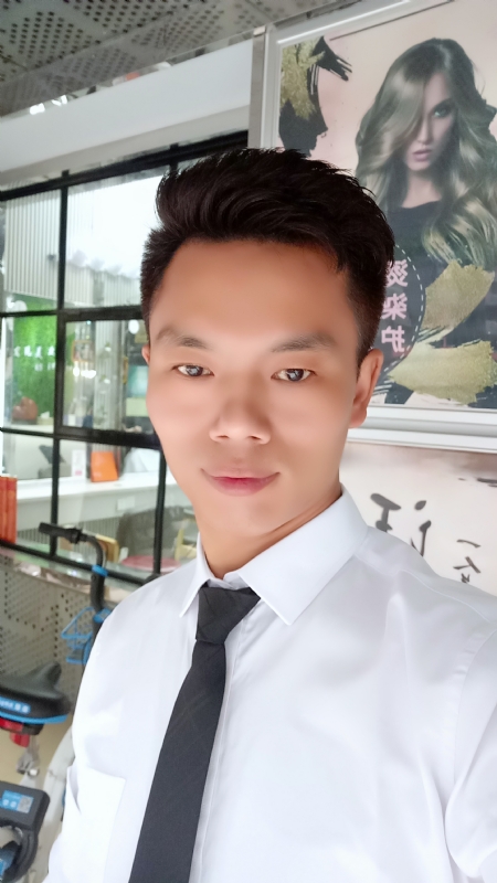 阳光男士的第一张照片--全国闪婚服务中心