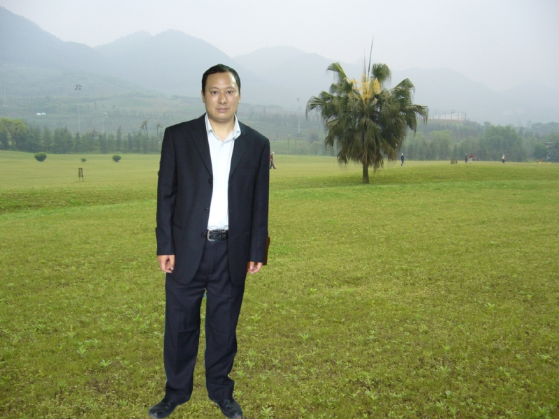 曹俊峰的第一张照片--全国闪婚服务中心