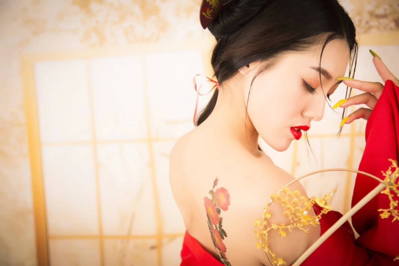 小艾的第二张照片--全国闪婚服务中心