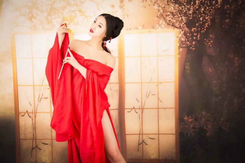 小艾的第三张照片--全国闪婚服务中心