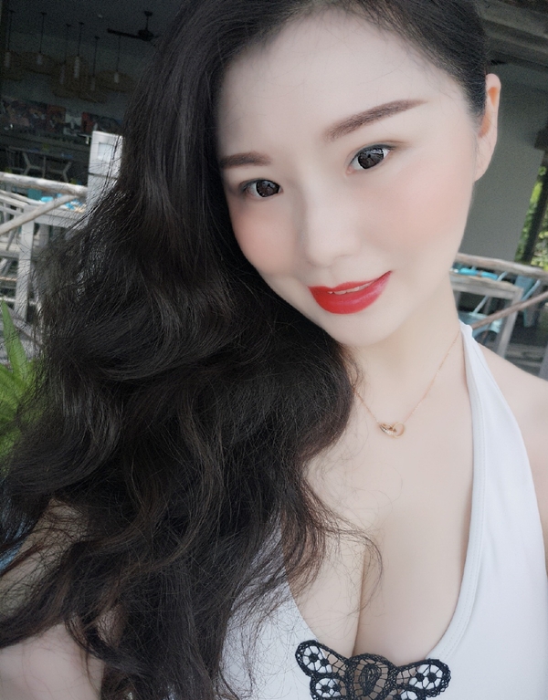 yoyo的第一张照片--全国闪婚服务中心
