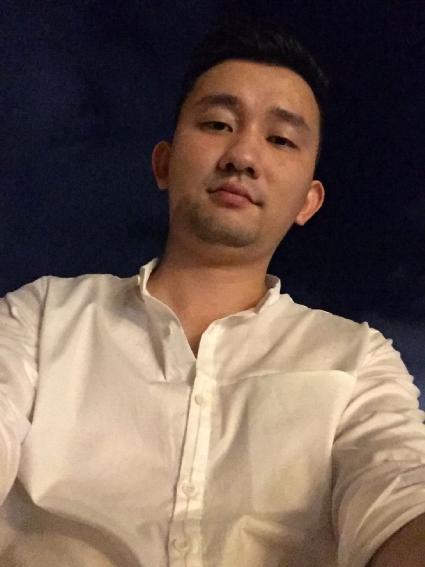 天昊的第一张照片--全国闪婚服务中心